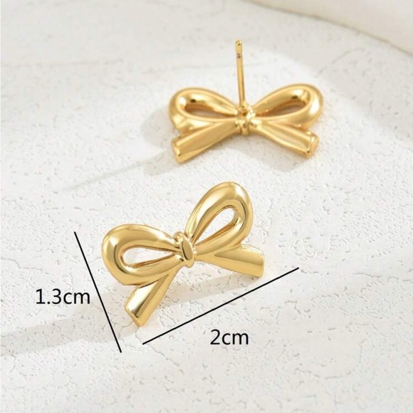 18k Gold Plated Stainless Steel Elegant Gold Bow Earrings - Picture 5 of 5